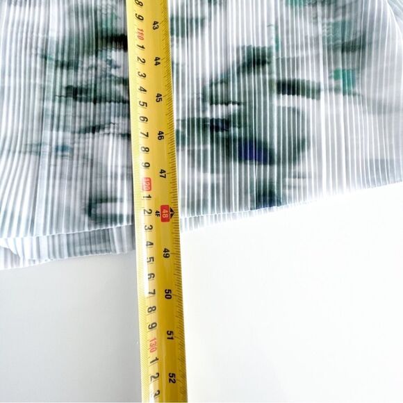 H&M Dress Wraparound Gauzy Midi Tie Dye Women's M V-Neck Green Black White NWT - Picture 7 of 7